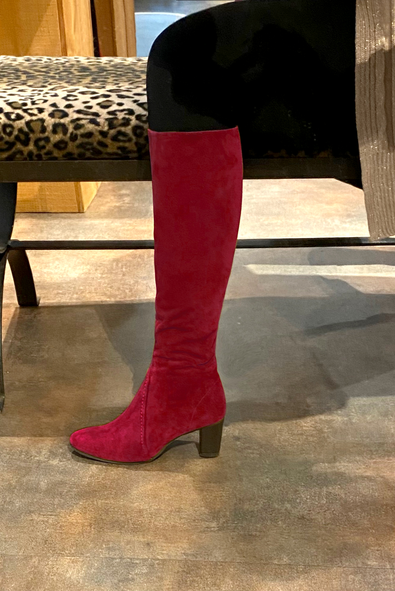 Cardinal red women's feminine knee-high boots. Round toe. Medium block heels. Made to measure. Worn view - Florence KOOIJMAN